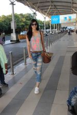 Kriti Sanon snapped at airport in Mumbai on 7th Sept 2015